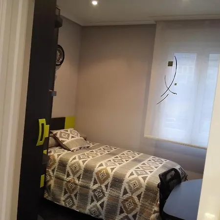Piso Muy Bonito En Zona Tranquila Lägenhet *