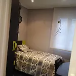 Piso Muy Bonito En Zona Tranquila Apartment *
