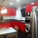 Piso Muy Bonito En Zona Tranquila Apartment *