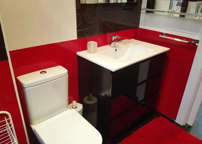 Piso Muy Bonito En Zona Tranquila Lägenhet *